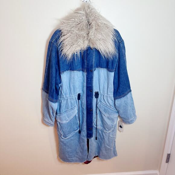 Free People Days to Come Denim Parka Coat Faux Fur Collar  Size M New - Picture 4 of 14